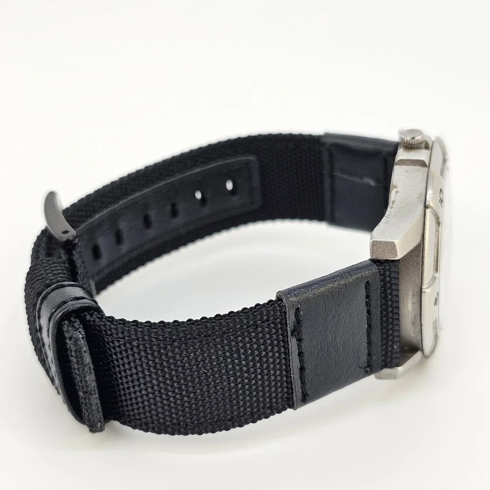 VTG Timex Men's Watch 38MM New Black Nylon Bands New Battery LIGHT‎ NOT WORKING